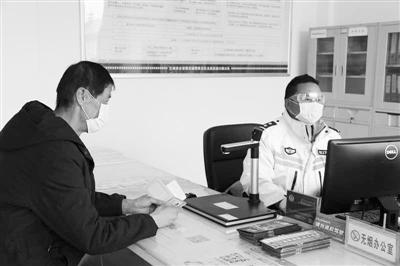 【甘肅全民戰“疫”】別樣祝福溫暖女警