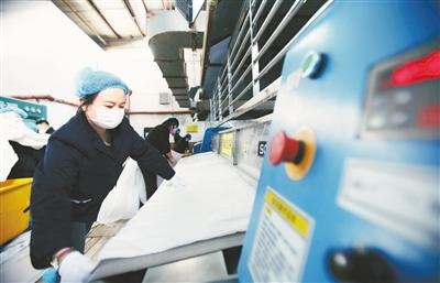 【甘肅全民戰“疫”】蒸汽房里的戰“疫”娘子軍