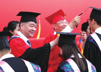 畢業季上的“蘭大范兒”