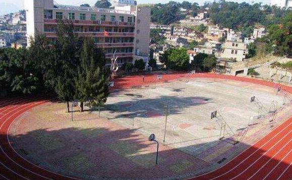 蘭州四城區初一新生7月23日去對口學?？窗?>
        </a><em>蘭州四城區初一新生7月23日去對口學?？窗?/em></li>
    <li><a  target=