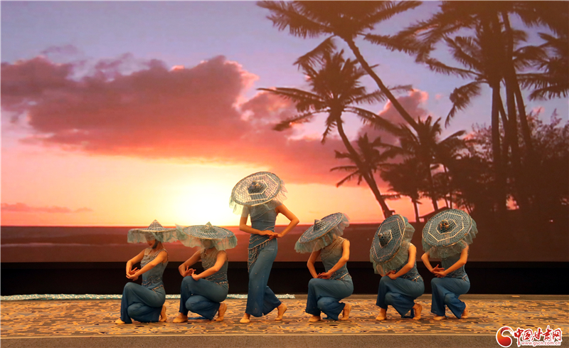 “暖冬遇見北?！背鞘型平橄盗谢顒幼哌M蘭州