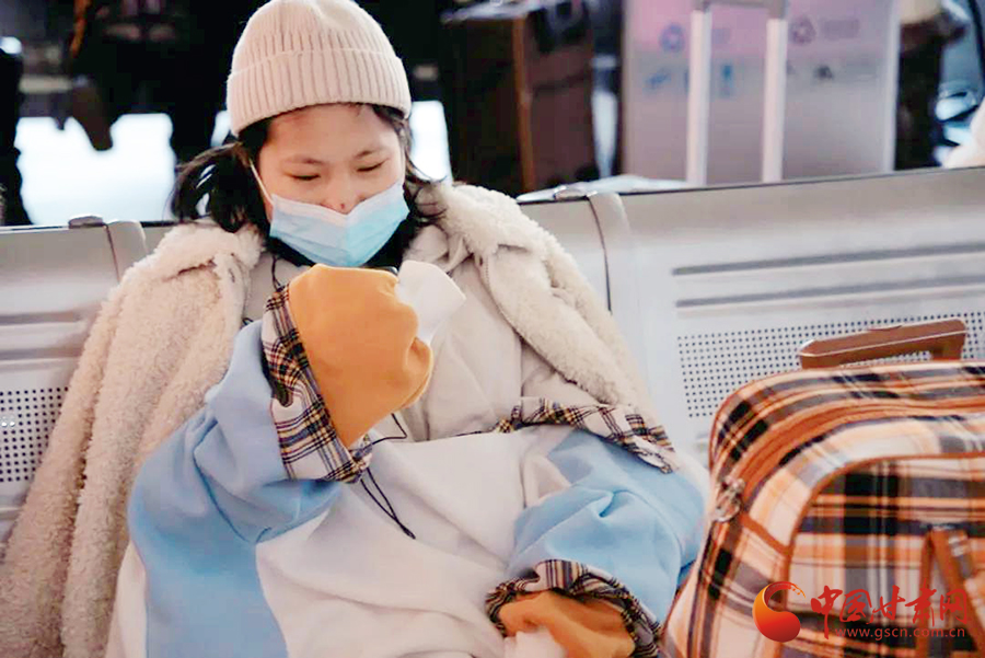 春運(yùn)故事：歸途的車站，有溫情、愛情，還有堅(jiān)守