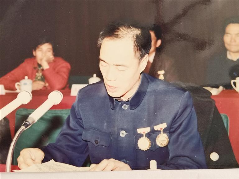 尋訪百名先鋒黨員  他用13年的時間完成28年的工作量——記“刀具大王”、全國勞模、蘭州通用機器廠工人技師蘆聚才