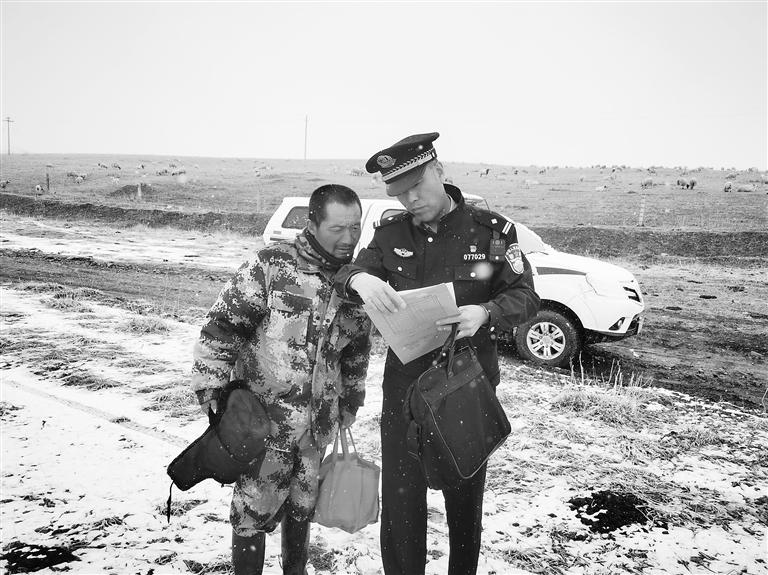 張掖：民警變身“醫保人員” 每月替交通不便群眾報銷醫藥費