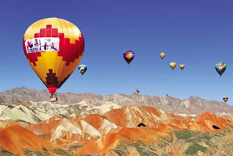 張掖七彩丹霞景區旅游熱度持續升溫