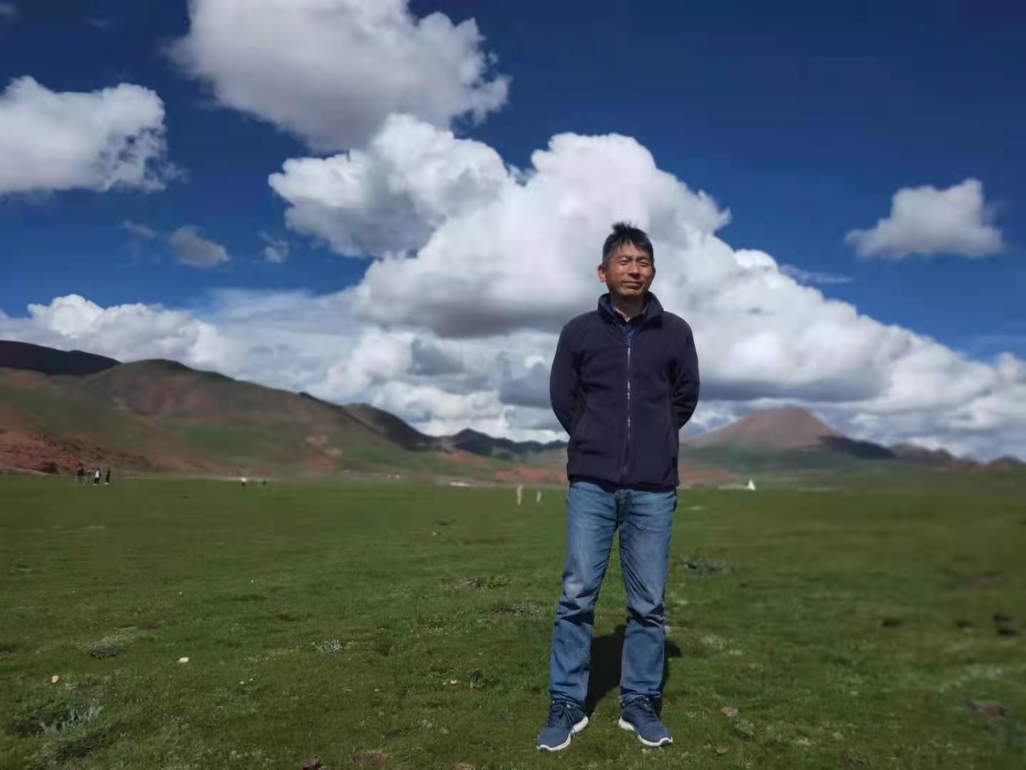 【蘭大新聞學子重走西北角】玉樹支教 孩子就是這兒的春天 ——專訪青海師范大學教師王祖基