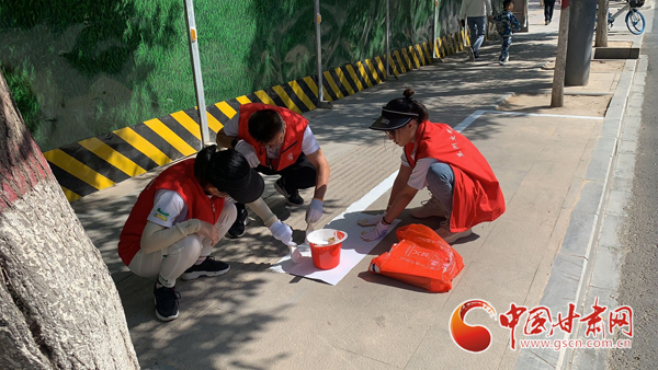 蘭州城關：規范停車劃線標識 讓非機動車停放“守規矩”