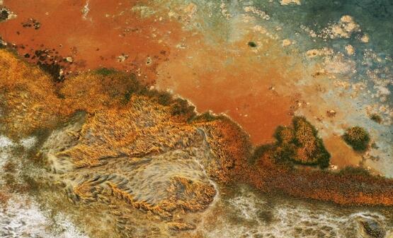 【“飛閱”中國】航拍明塘湖濕地：“煙霞火?！彼仆庑乔?>
        </a><em>【“飛閱”中國】航拍明塘湖濕地：“煙霞火海”似外星球</em></li>

                </ul>
            </div>
            <!-- public platform -->
            <div   id=