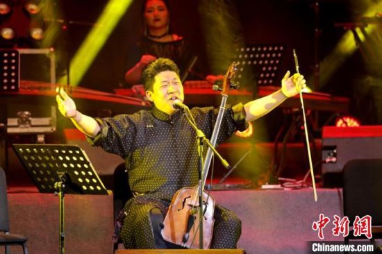 圖為樂隊主創巴依勒格。(資料圖) 受訪者供圖