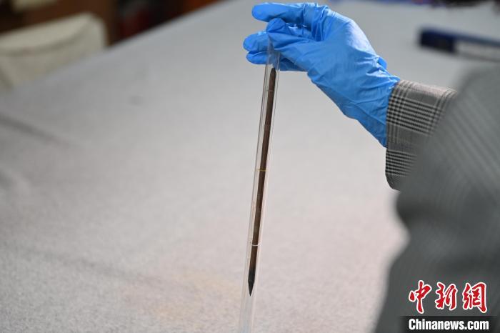 2024年5月7日，甘肅省博物館館藏國寶級文物“白馬作”毛筆。李亞龍　攝