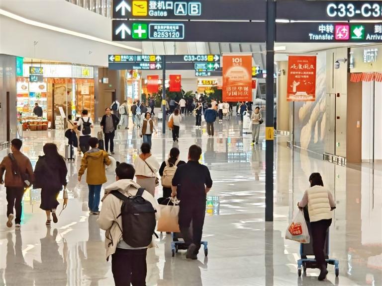 中川機(jī)場(chǎng)旅客吞吐量突破1700萬人次